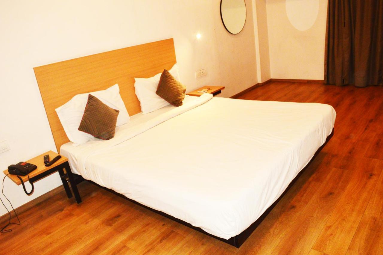 Hotel Orient Avenue Nagpur Eksteriør bilde